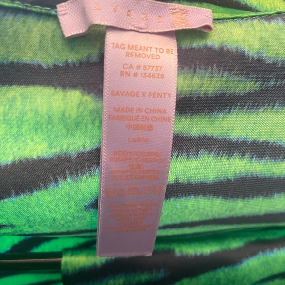 Savage x Fenty Women's Pajamas (top & bottom) - Picture 4 of 5